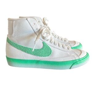 🔴 SOLD 🔴 Nike Blazer Mid '77 Green Fade Sneakers Canvas Women’s US 7.5